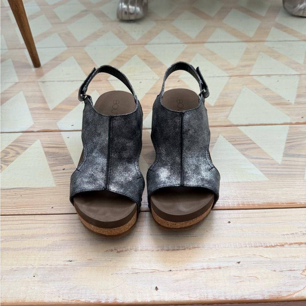 BOC Women's Metallic Gray Wedge Sandals